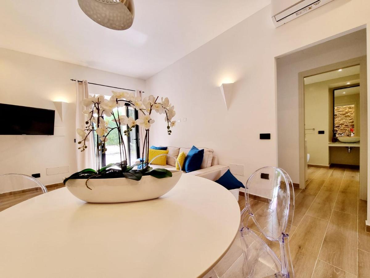 Stazzo San Teodoro Il Ginepro Piscina Condivisa Apartment Ngoại thất bức ảnh